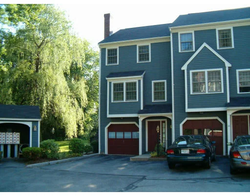 Unit for sale at 616 Princeton Blvd, Lowell, MA 01851