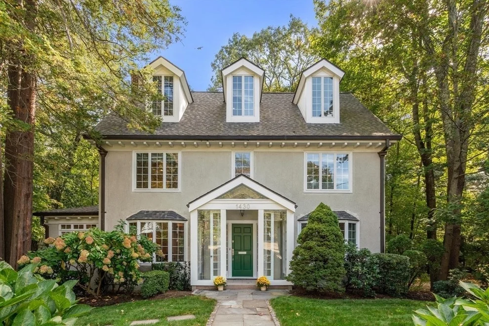 Unit for sale at 1430 Beacon St, Newton, MA 02468
