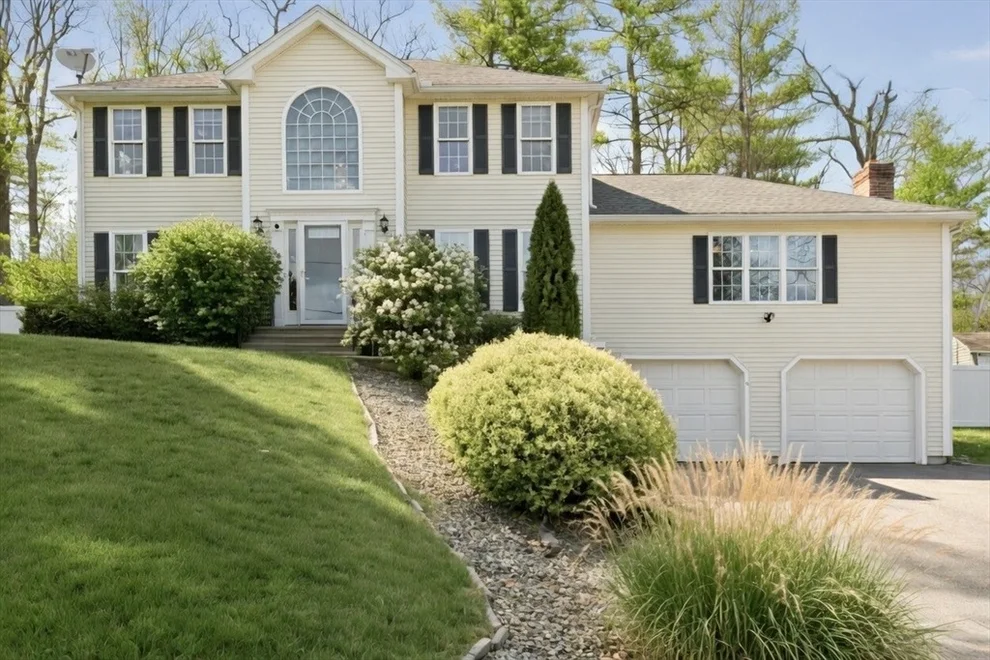 Unit for sale at 164 Wachusett St, Holden, MA 01520