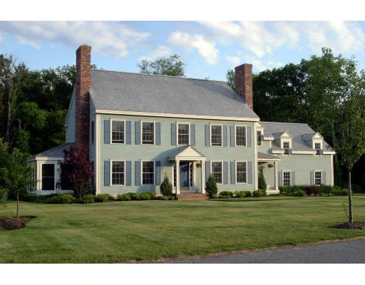 Unit for sale at 5 Julian Way, Hingham, MA 02043