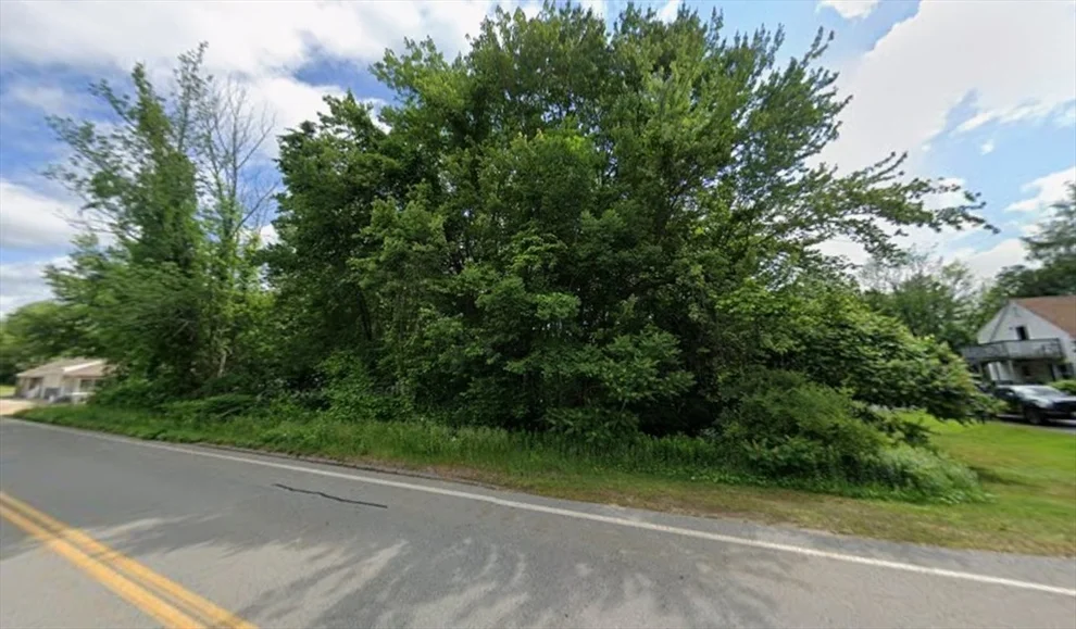 Unit for sale at 595 Pleasant, Leicester, MA 01542