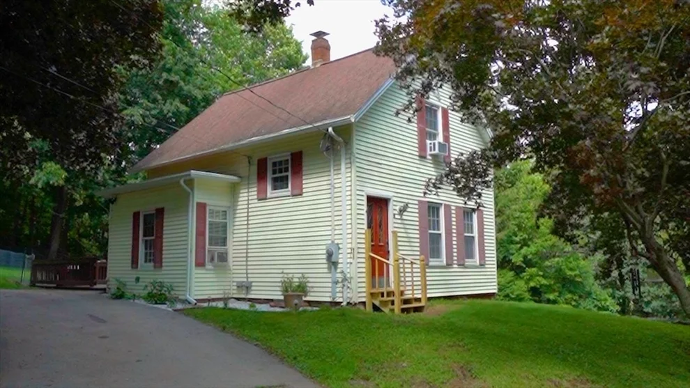 Unit for sale at 4 Walnut St, Brookfield, MA 01506