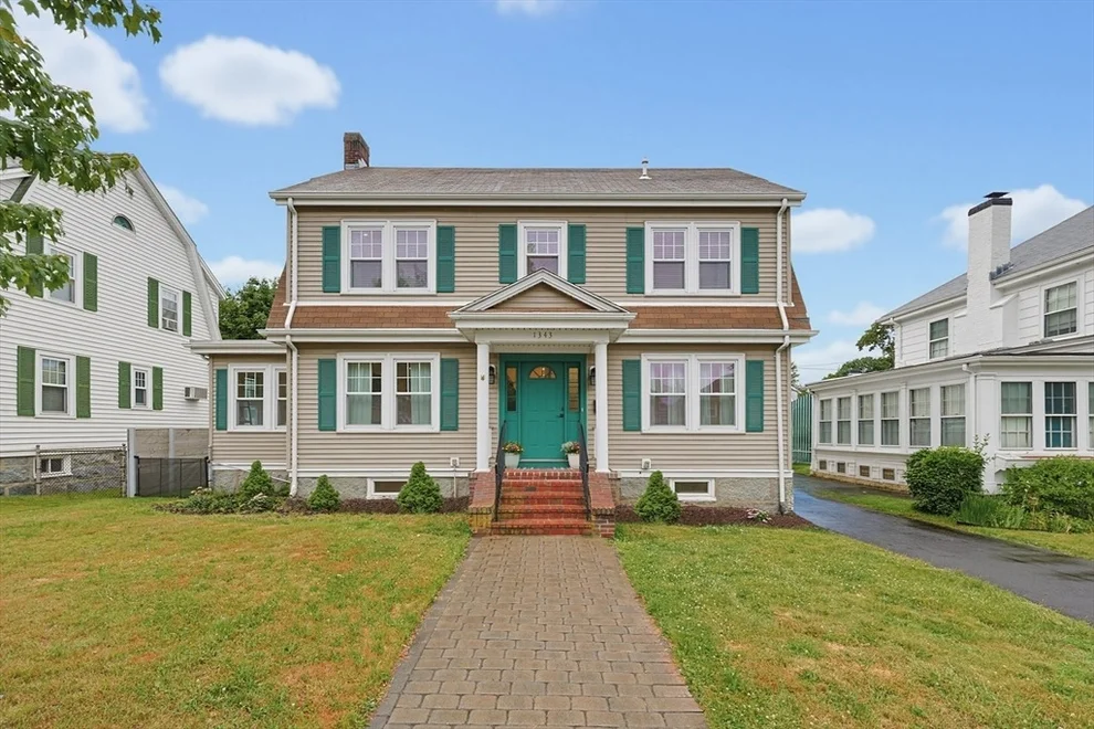 Unit for sale at 1343 Quincy Shore Dr, Quincy, MA 02169