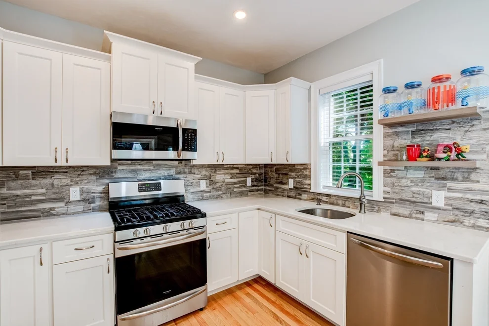 Unit for sale at 658 Massachusetts Ave, Lunenburg, MA 01462