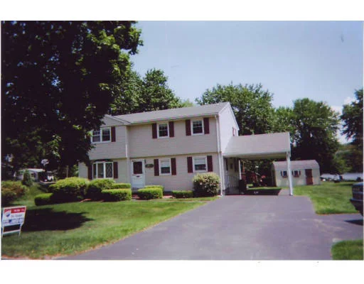 Unit for sale at 12 Pondview Dr, Shrewsbury, MA 01545