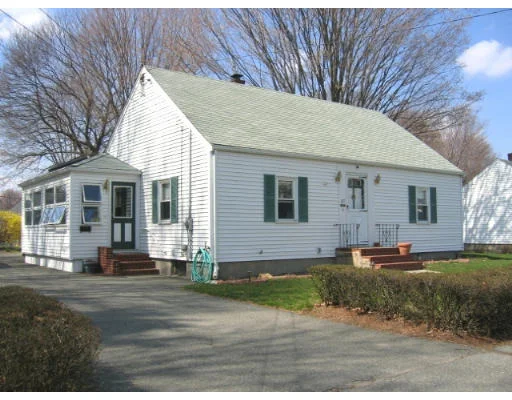 Unit for sale at 117 Sylvan St, Danvers, MA 01923
