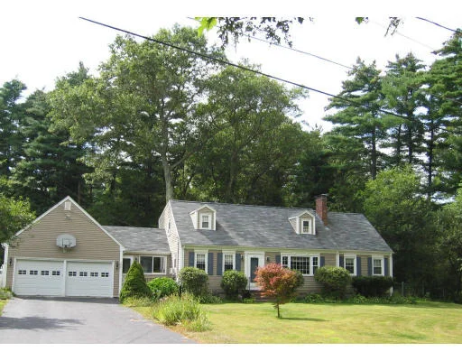 Unit for sale at 206 Adams Cir, Hanson, MA 02341