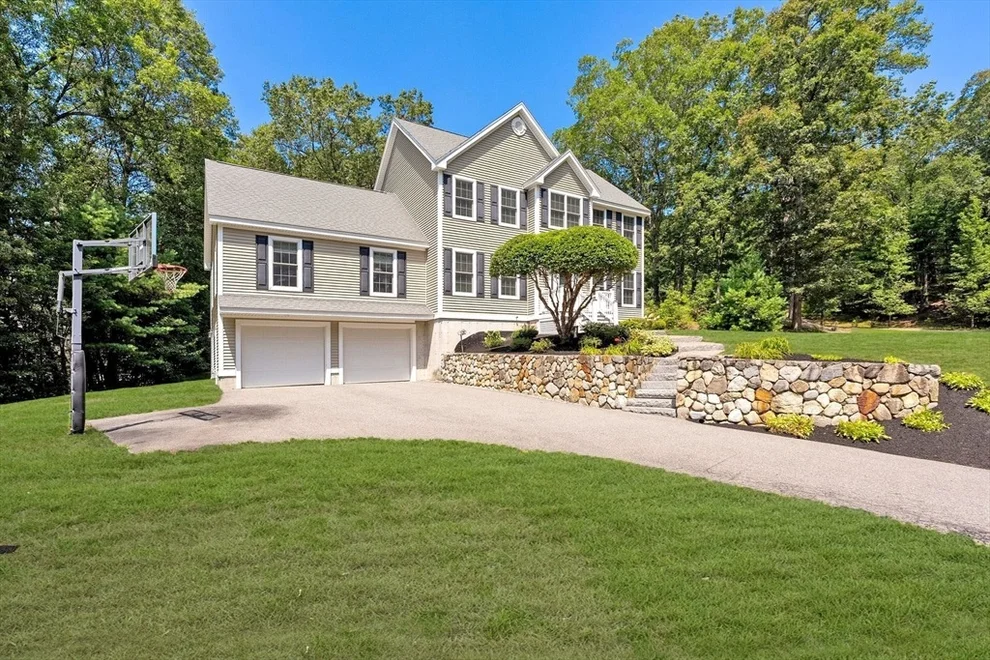 Unit for sale at 122 Carlisle Rd, Westford, MA 01886