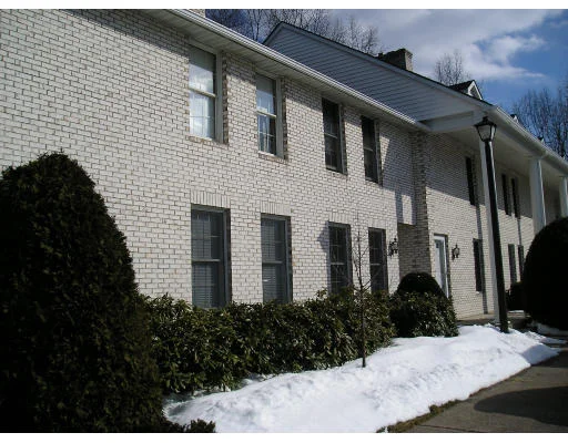 Unit for sale at 7B Mansion Woods Dr, Agawam, MA 01001