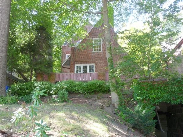 Unit for sale at 601 Walnut St, Newton, MA 02460