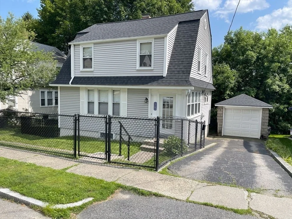Unit for sale at 39 Barnard Rd, Worcester, MA 01605