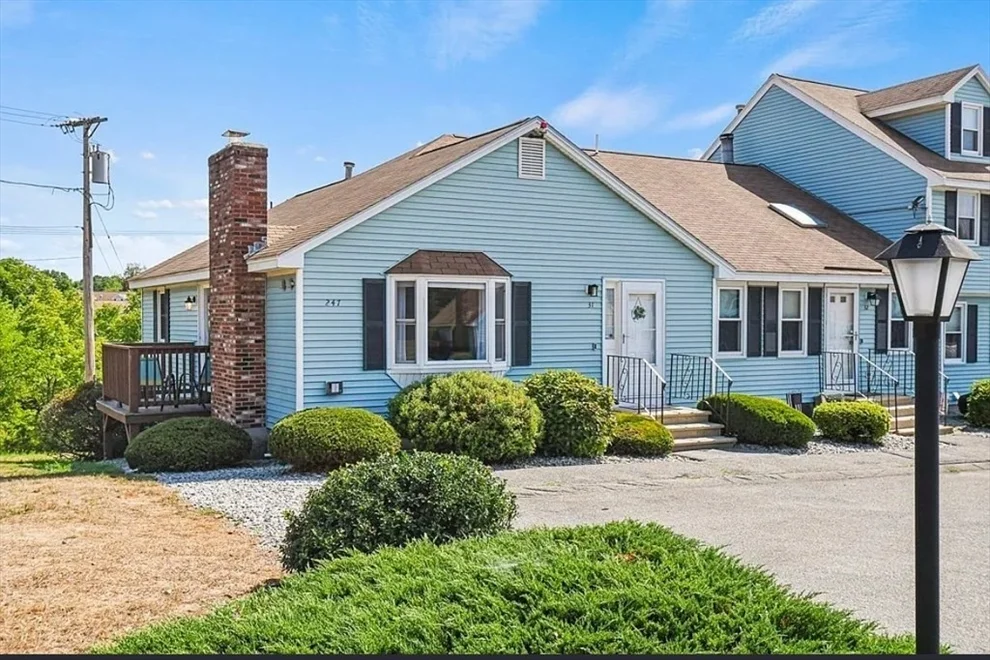 Unit for sale at 247 Broadway Rd, Dracut, MA 01826