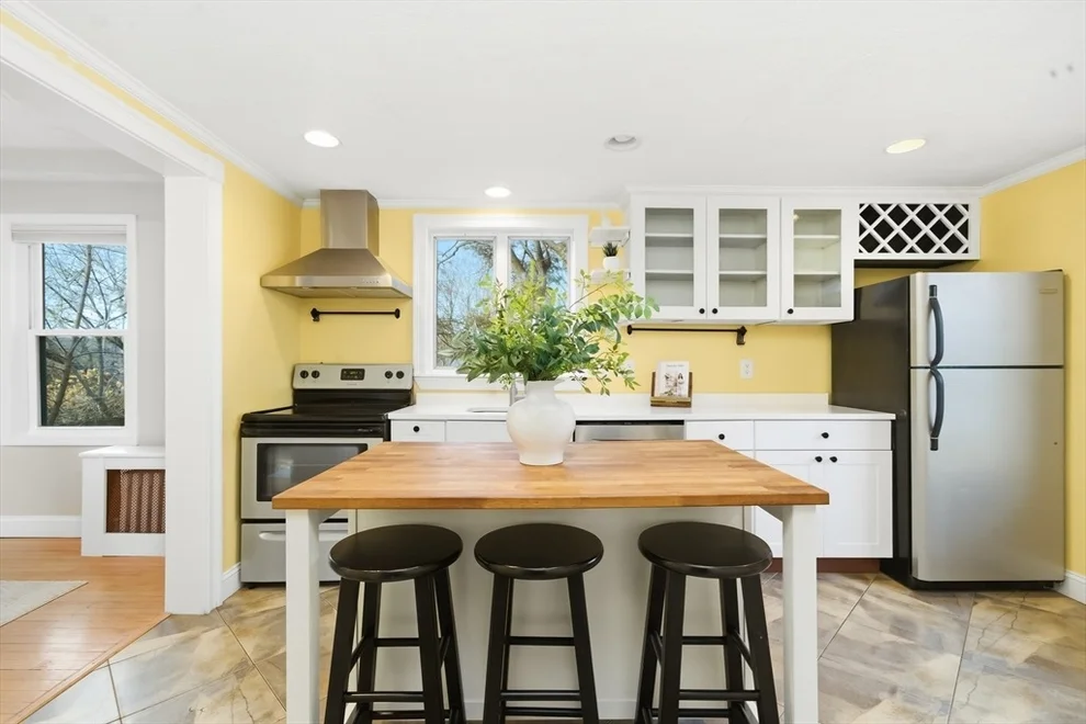 Unit for sale at 49 Spruce St, Winchester, MA 01890