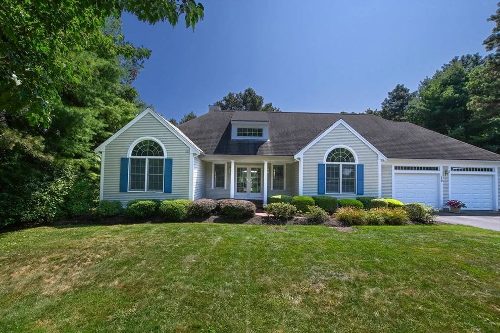 Unit for sale at 19 Polaris Dr, Mashpee, MA 02649