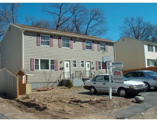 Unit for sale at 5 Harmony Lane, Framingham, MA 01702