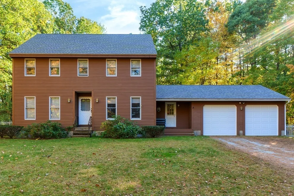 Unit for sale at 686 Scott Rd, Fitchburg, MA 01420