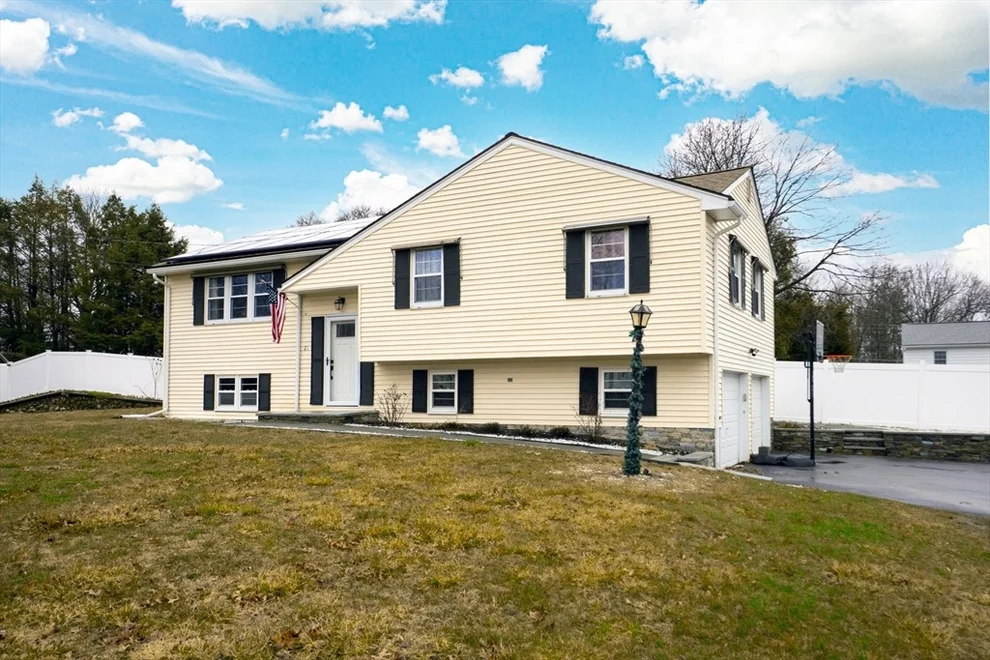 Unit for sale at 21 Taft St, Milford, MA 01757