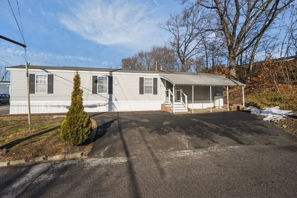 Unit for sale at 548 Kenyon Ave, Attleboro, MA 02703