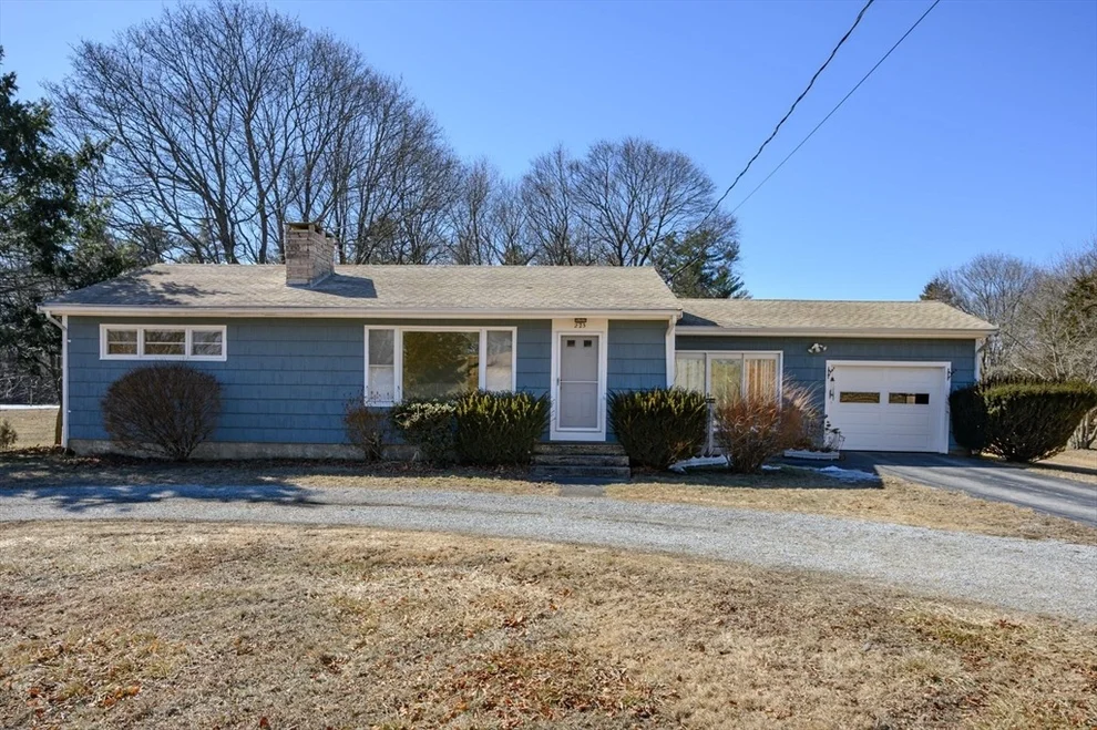 Unit for sale at 223 High St, Norwell, MA 02061