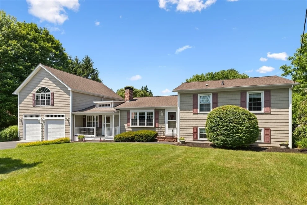 Unit for sale at 51 Point St, Berkley, MA 02779