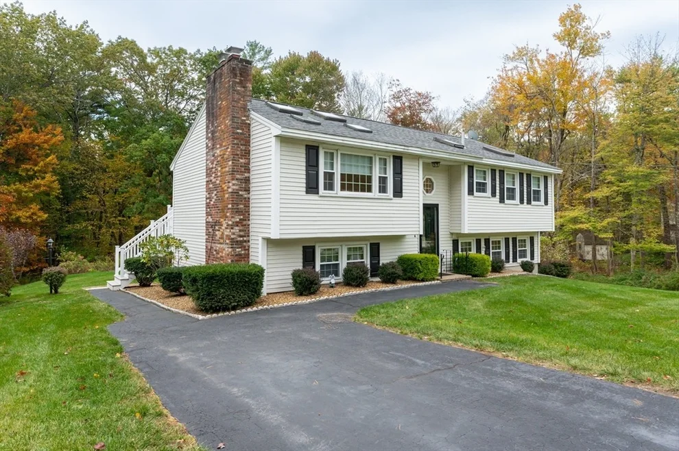 Unit for sale at 18 Stoney Ln, Hudson, NH 03051