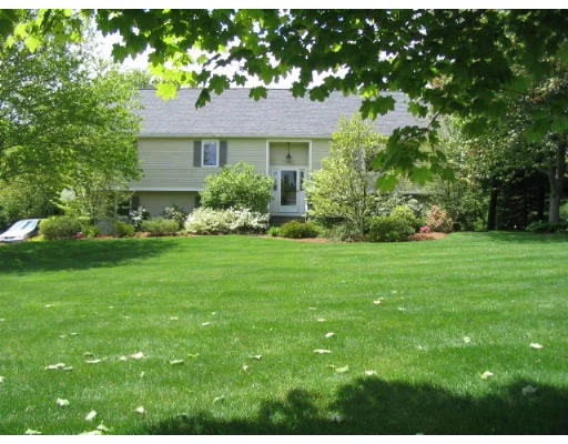 Unit for sale at 3 Nicholas Rd, Hopkinton, MA 01748