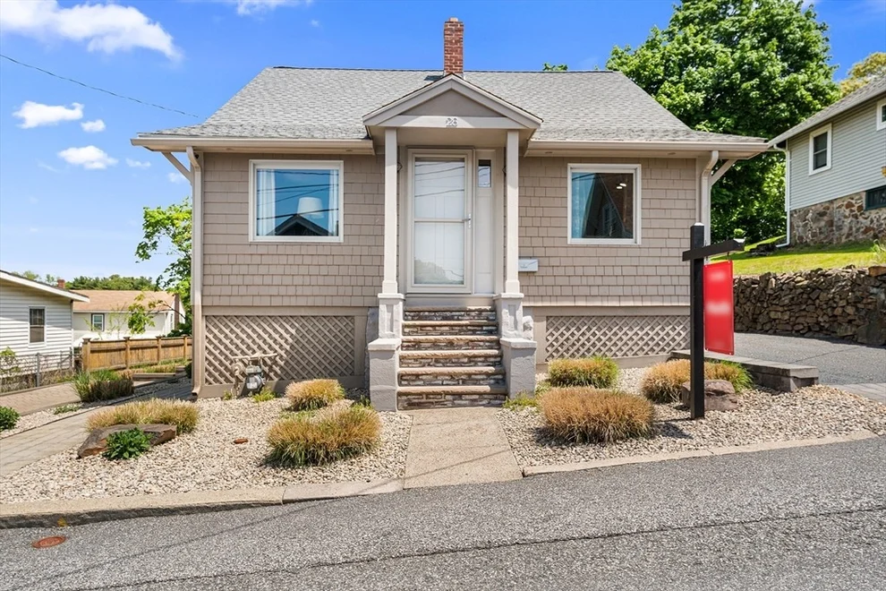 Unit for sale at 28 Hillcrest Rd, Braintree, MA 02184