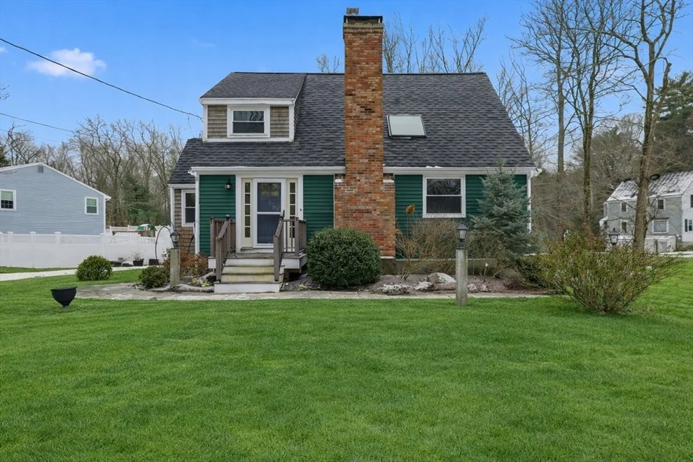 Unit for sale at 34 Flintlock Ridge Rd, Cohasset, MA 02025