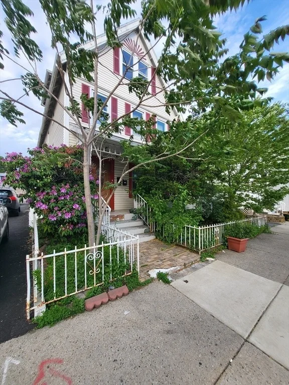Unit for sale at 315 Main St, Everett, MA 02149