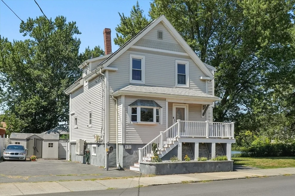 Unit for sale at 101 Maple St, Lynn, MA 01904