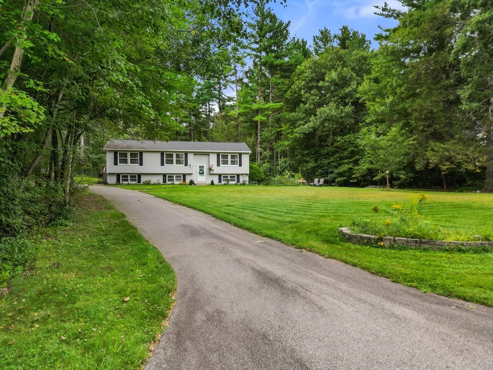 Unit for sale at 41 Woodland Rd, Uxbridge, MA 01569