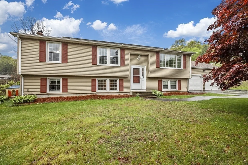 Unit for sale at 17 Reilly Ave, Blackstone, MA 01504