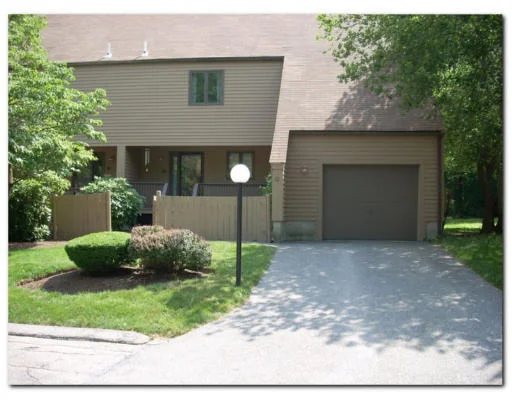 Unit for sale at 12 Bancroft Commons, Franklin, MA 02038
