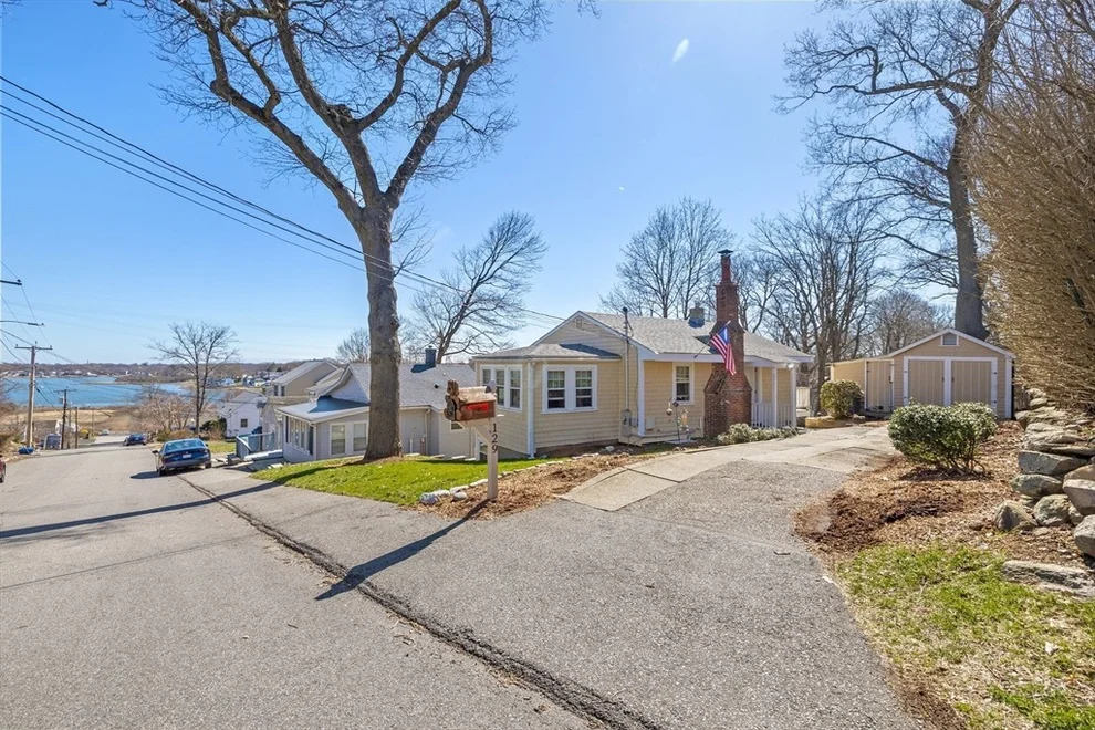 Unit for sale at 129 Audubon Ave, Braintree, MA 02184