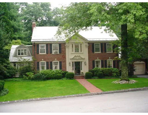 Unit for sale at 29 Westwood Drive, Worcester, MA 01609