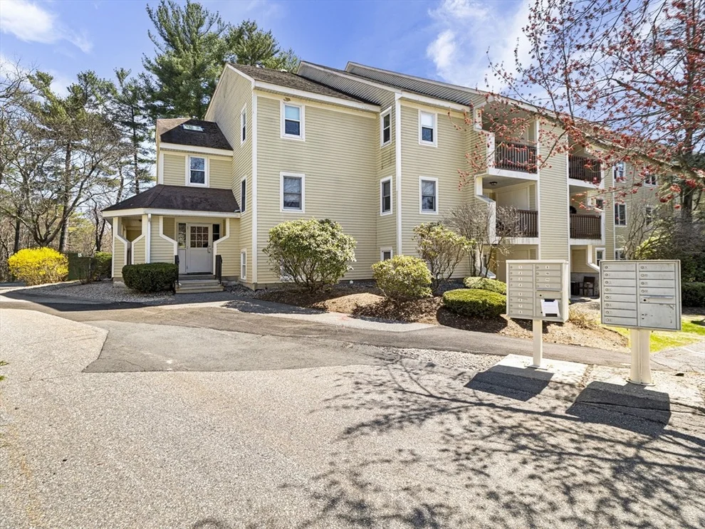 Unit for sale at 131 Heritage Dr, Northbridge, MA 01588