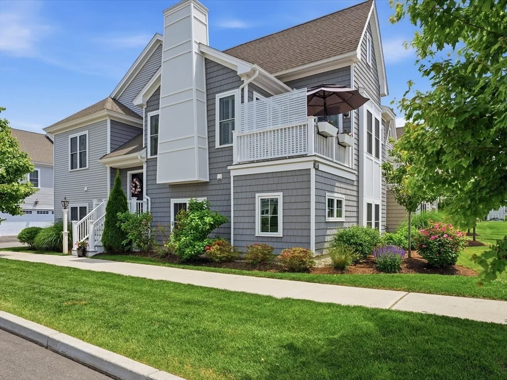 Unit for sale at 29 Daisy Ln, Plymouth, MA 02360