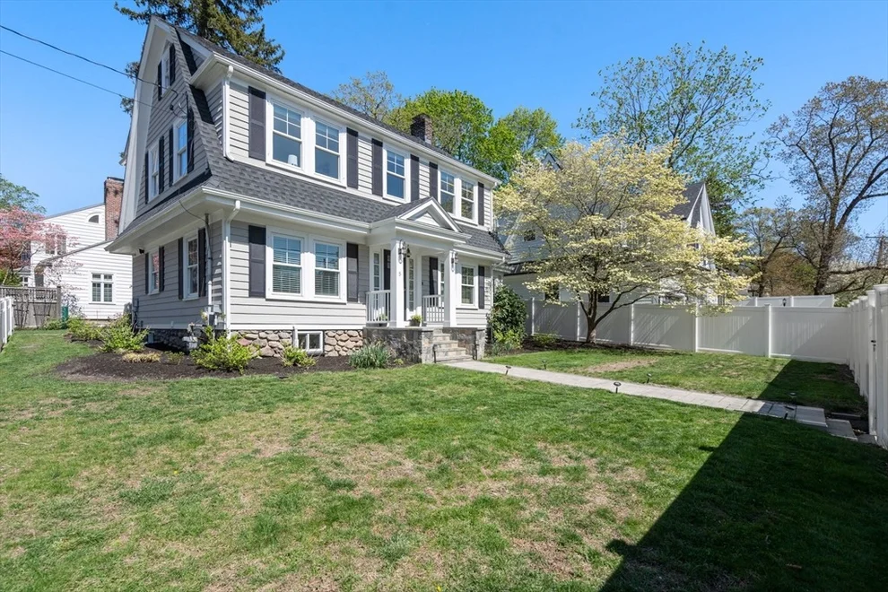 Unit for sale at 5 Meredith Circle, Milton, MA 02186