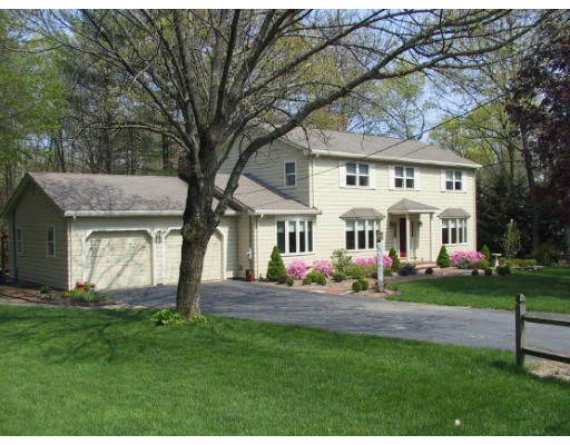 Unit for sale at 9 Samuel Parlin Dr, Acton, MA 01720