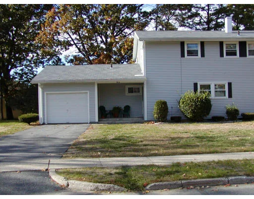 Unit for sale at 42 Woodbridge, Chicopee, MA 01022