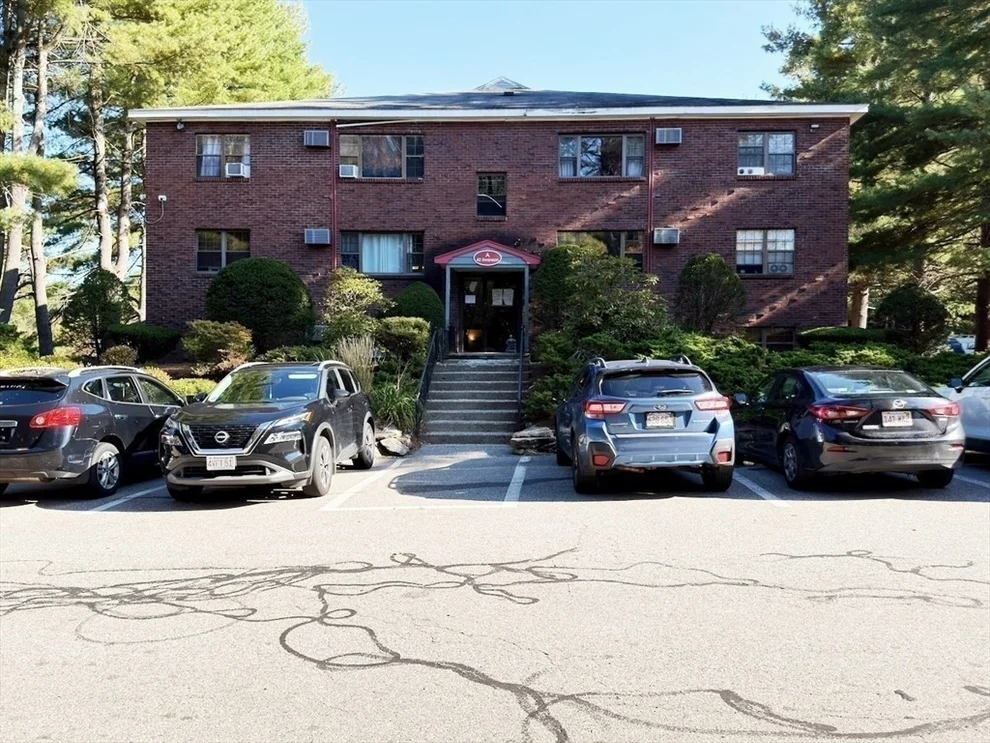 Unit for sale at 42 Swanson Ct, Boxborough, MA 01719