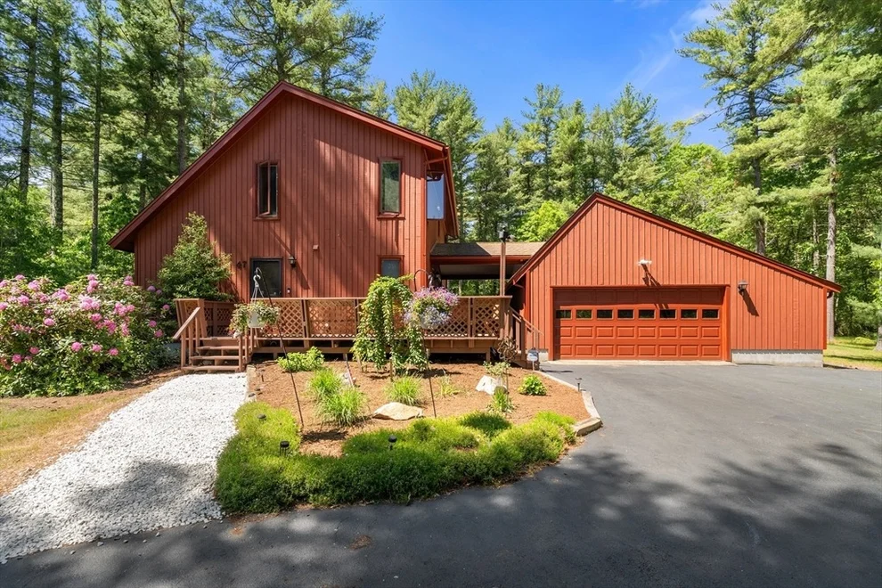 Unit for sale at 47 Walnut Plain Rd, Rochester, MA 02770