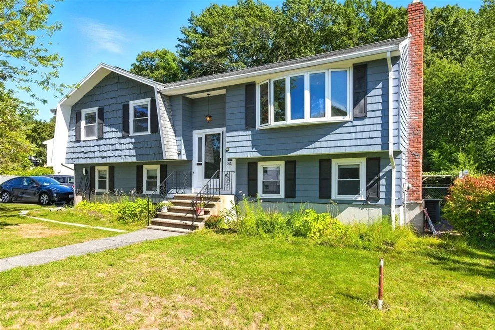 Unit for sale at 94 Kensington St, Braintree, MA 02184