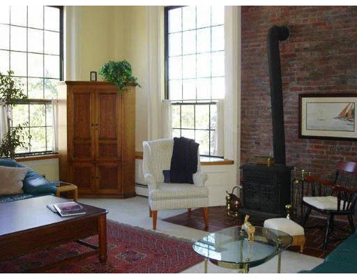 Unit for sale at 37 Forrester St Unit 3, Newburyport, MA 01950
