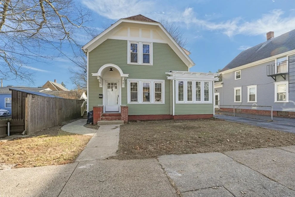 Unit for sale at 202 Jenckes St, Woonsocket, RI 02895