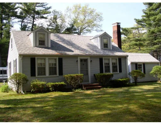 Unit for sale at 40 Tremont Street, Kingston, MA 02364