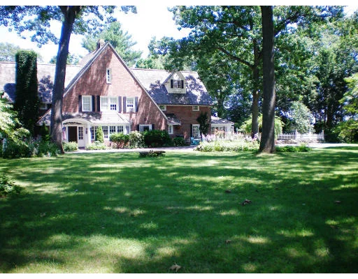 Unit for sale at 6 Woodland Rd, Westfield, MA 01085