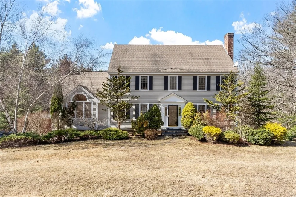 Unit for sale at 54 Kettle Hole Rd, Bolton, MA 01740