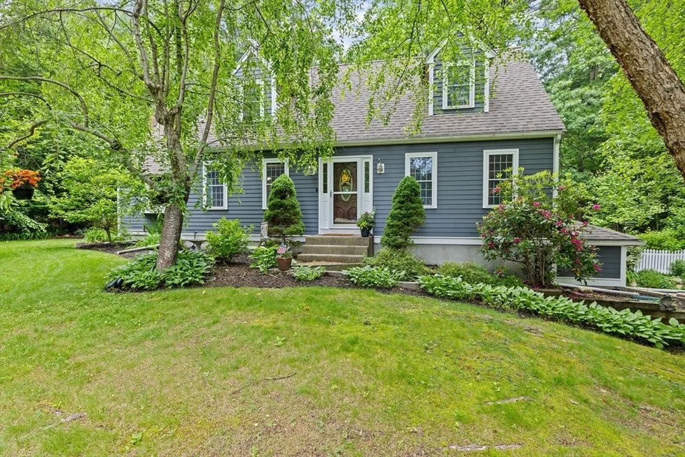 Unit for sale at 109 Thayer Dr, Hanson, MA 02341