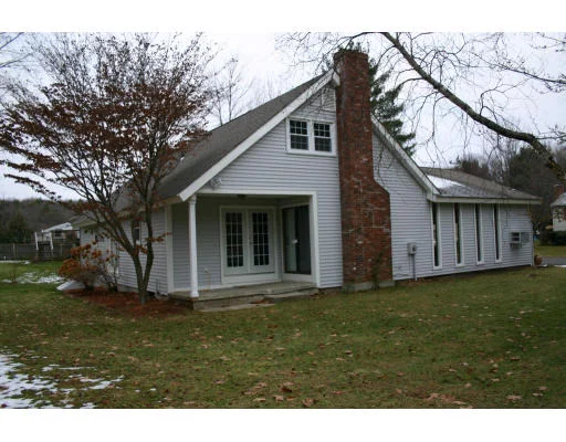 Unit for sale at 12 Cricklewood Drive, Leicester, MA 01524